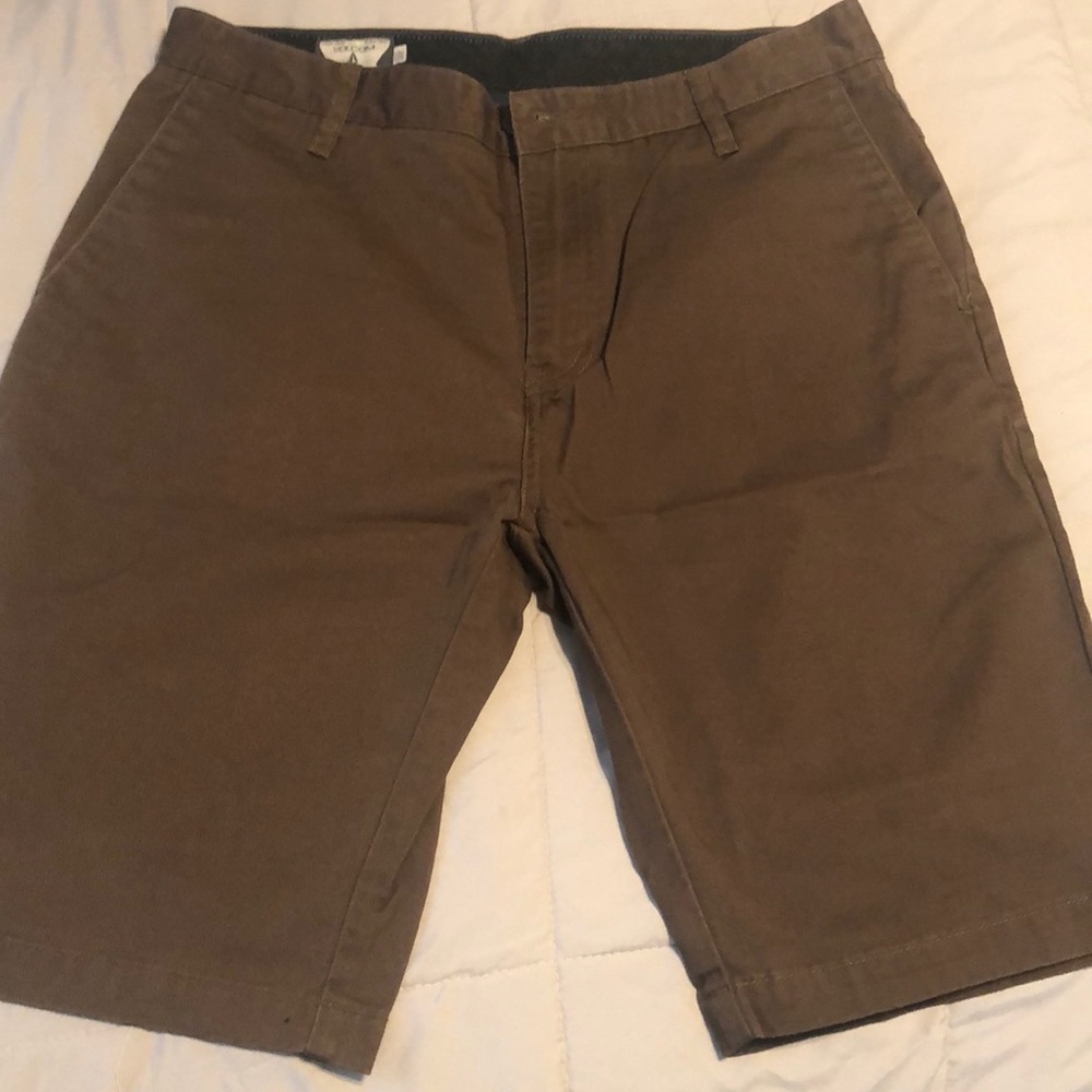 Volcom brown shorts
